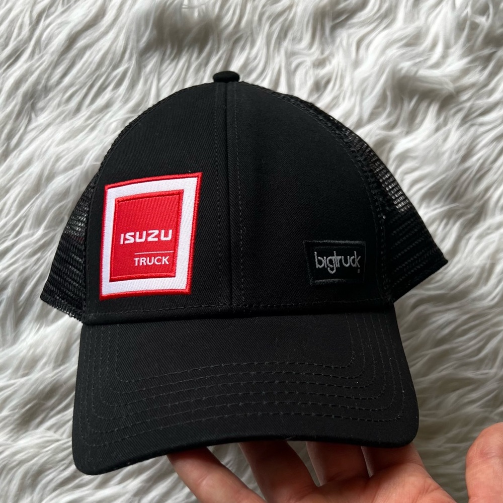 Big truck IZUZU  Black  Hat